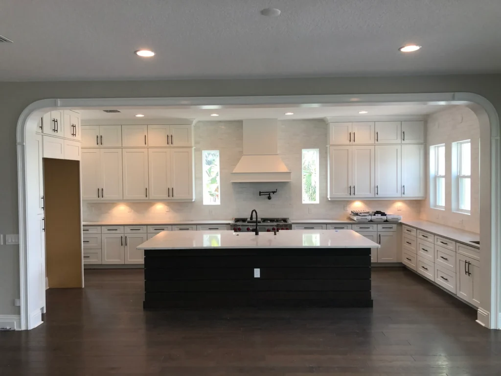 Experienced cabinet design for large kitchens